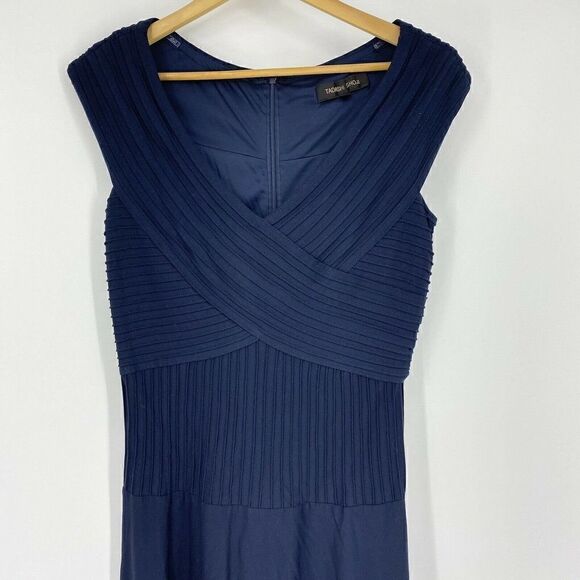 Tadashi Shoji Dress Pintuck Jersey - Picture 2 of 8